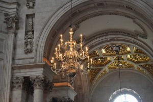 st pauls cathedral chandalier