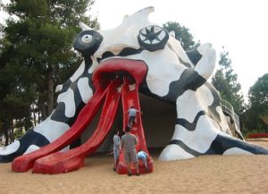 Hamifletzet Monster Playground